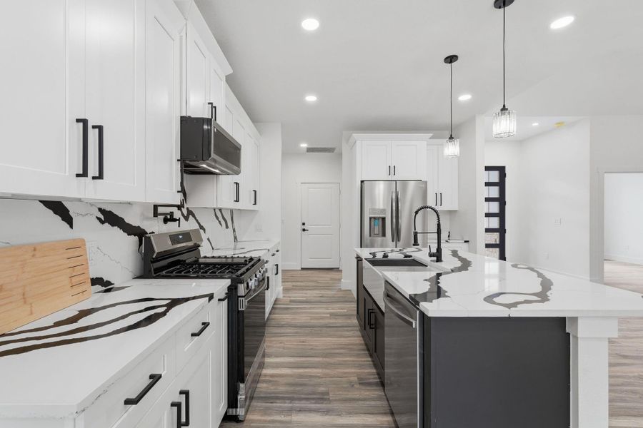 Furnished interior view inside a new home in , Conroe (Image 10).
