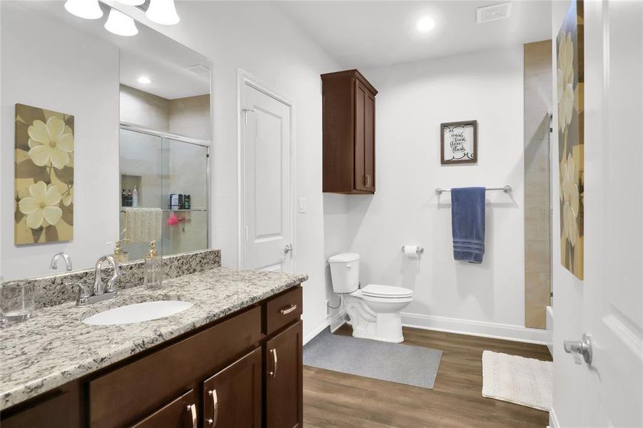 Furnished interior view inside a new home in , Tyler (Image 13).