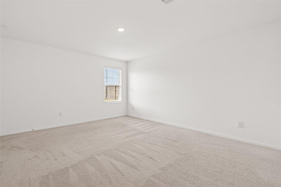 Spacious, unfurnished interior of a new home in Anniston, Katy (Image 36).