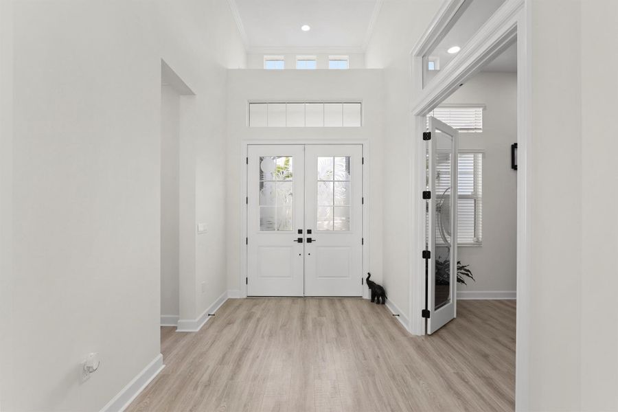 Spacious, unfurnished interior of a new home in , Westlake (Image 25).