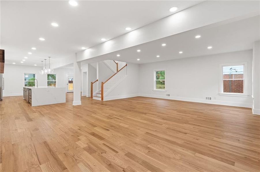 Spacious, unfurnished interior of a new home in , Atlanta (Image 26).