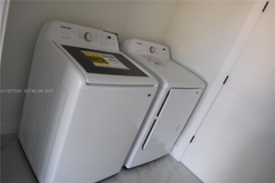 Close-up of interior finishes inside a home in , Lehigh Acres (Image 14). Close-up of interior finishes inside a home in , Lehigh Acres (Image 14).