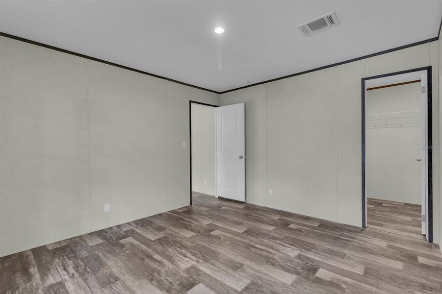 Spacious, unfurnished interior of a new home in , Mascotte (Image 15). Spacious, unfurnished interior of a new home in , Mascotte (Image 15).