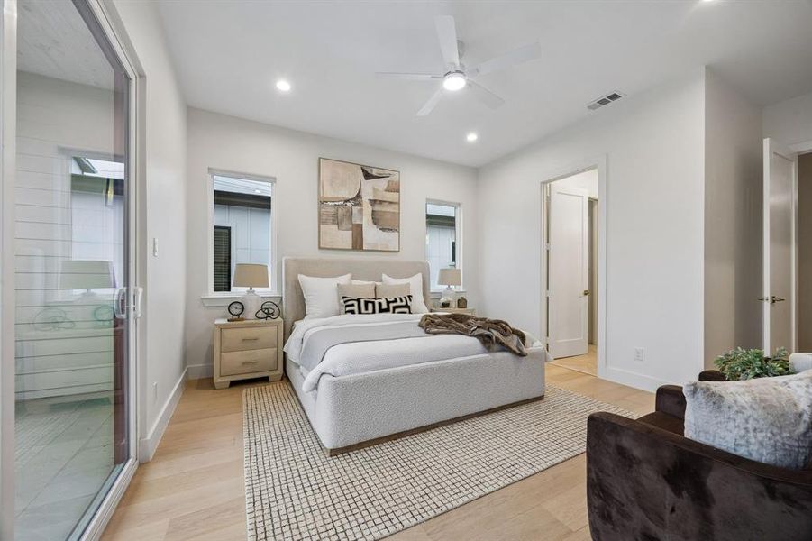 Furnished interior view inside a new home in , Dallas (Image 20).
