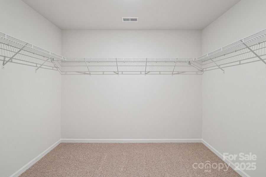 Spacious, unfurnished interior of a new home in Laurelbrook, Sherrills Ford (Image 9).