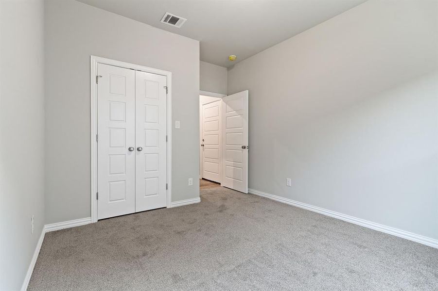 Spacious, unfurnished interior of a new home in Trails of Fossil Creek, Fort Worth (Image 22). Spacious, unfurnished interior of a new home in Trails of Fossil Creek, Fort Worth (Image 22).