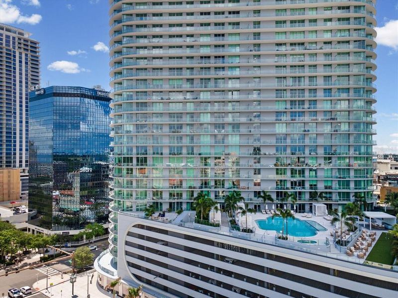 Condo located in St. Petersburg, FL showcasing its design and architecture (Image 35). Condo located in St. Petersburg, FL showcasing its design and architecture (Image 35).