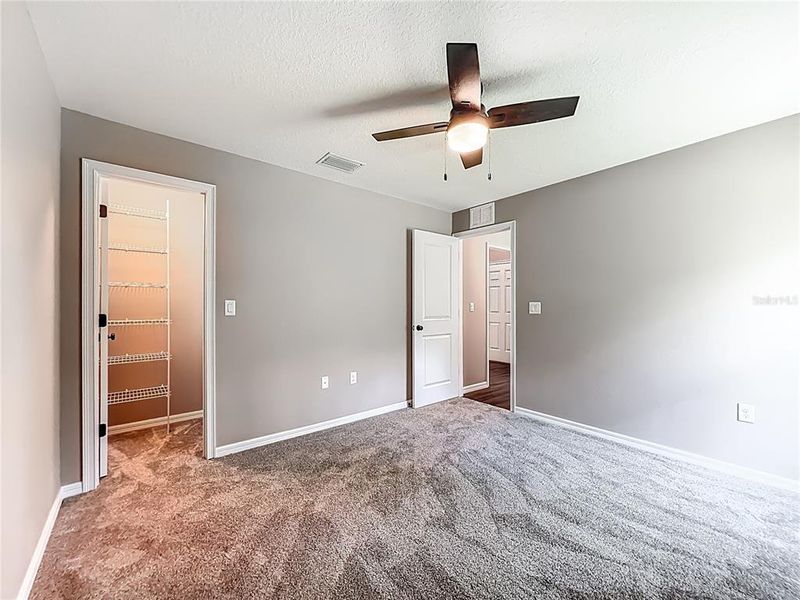 Spacious, unfurnished interior of a new home in , Lake Panasoffkee (Image 26).