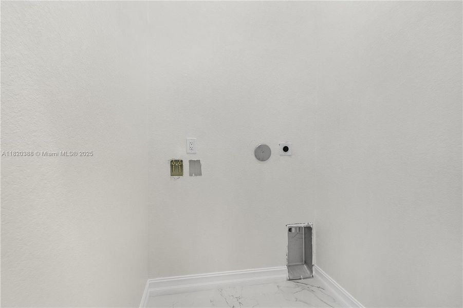 Spacious, unfurnished interior of a new home in , Lehigh Acres (Image 19). Spacious, unfurnished interior of a new home in , Lehigh Acres (Image 19).