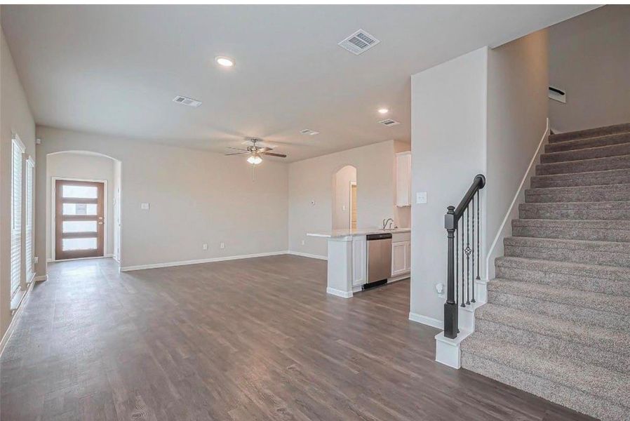 Spacious, unfurnished interior of a new home in , Dayton (Image 16).