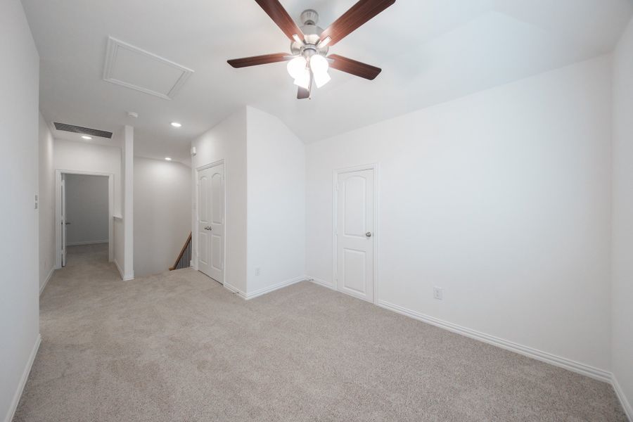 Spacious, unfurnished interior of a new home in Whitewing Trails, Princeton (Image 21).