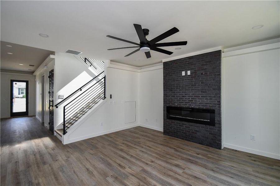 Spacious, unfurnished interior of a new home in , Atlanta (Image 14).