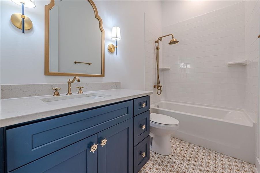 Furnished interior view inside a new home in , Waleska (Image 40).