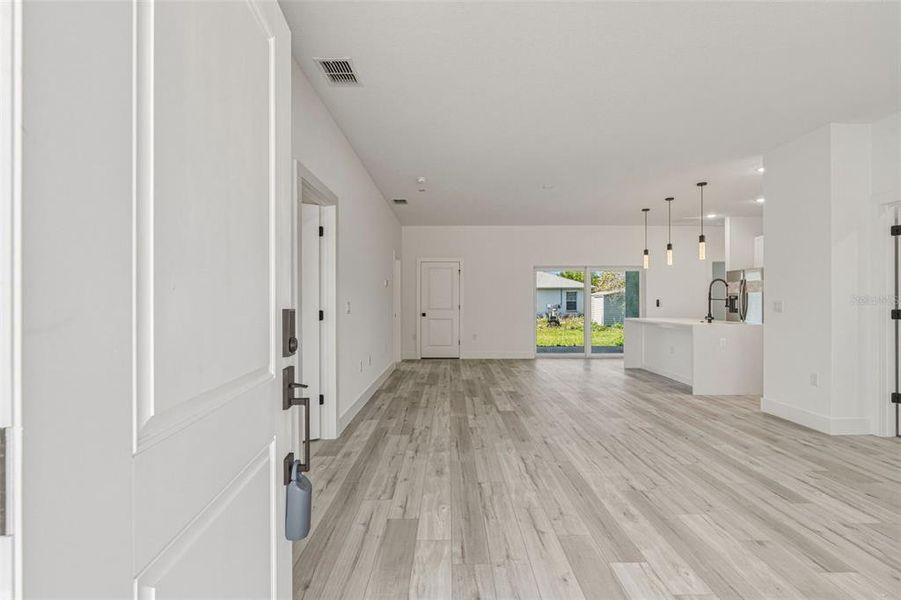 Spacious, unfurnished interior of a new home in , North Port (Image 15).