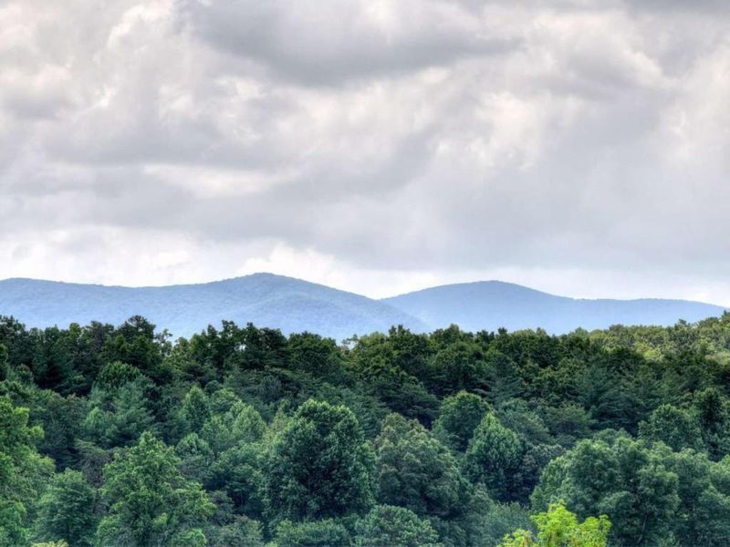 Natural landscape and outdoor views near in Blue Ridge (Image 54). Natural landscape and outdoor views near in Blue Ridge (Image 54).