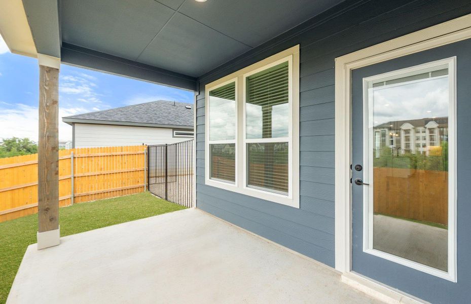 Exterior details and patio area of a home in Cameron Place, Austin (Image 21).