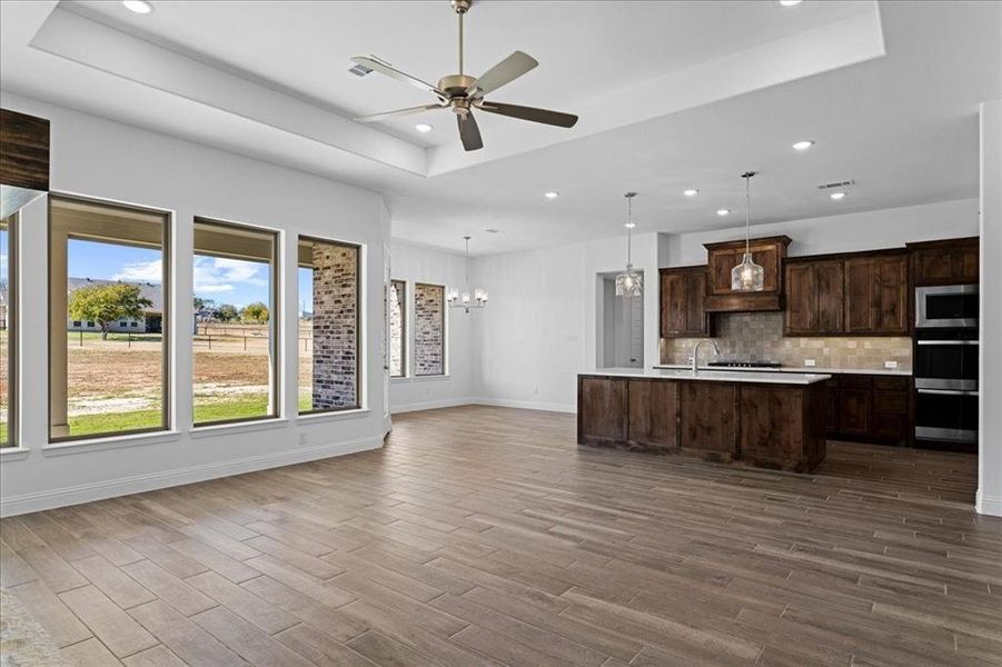 14_36-4005 Crick Ct (5 of 40)