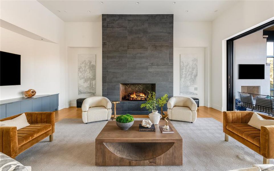 Furnished interior view inside a new home in , Dallas (Image 8).