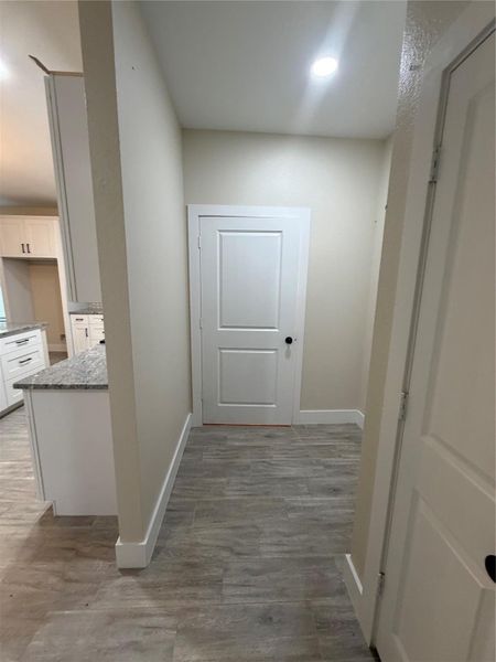Spacious, unfurnished interior of a new home in , Conroe (Image 16).