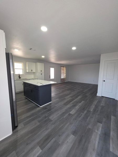 Spacious, unfurnished interior of a new home in , Cleveland (Image 8).