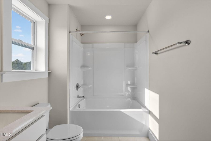 DC 125 Selma French Country-37