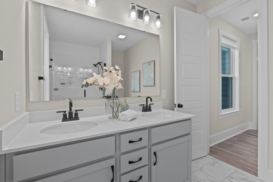 Furnished interior view inside a new home in , Ravenel (Image 33).