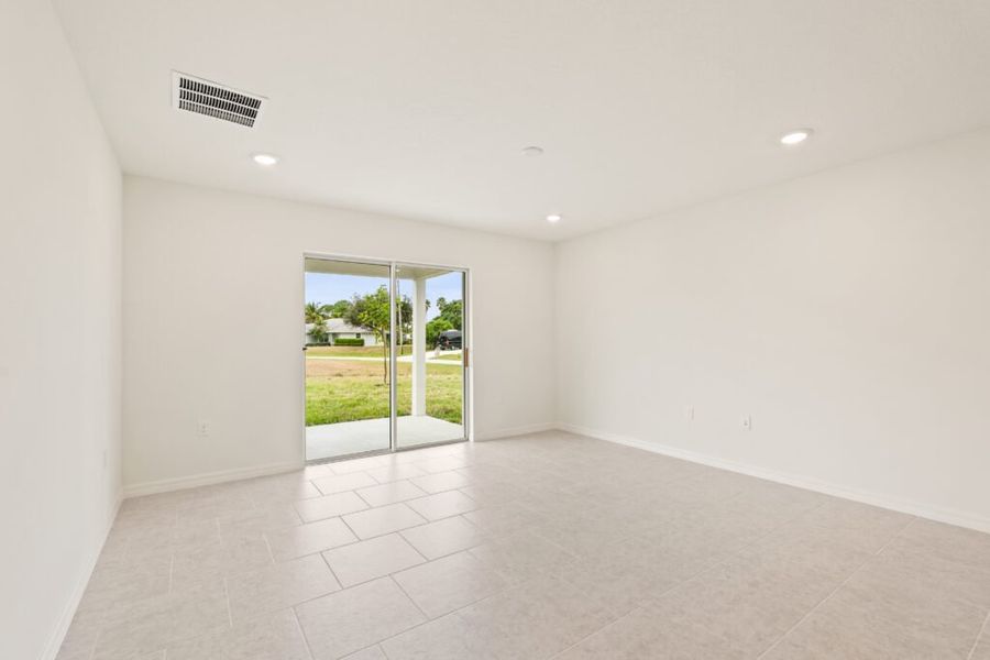 Spacious, unfurnished interior of a new home in Palm Bay, Palm Bay (Image 15).