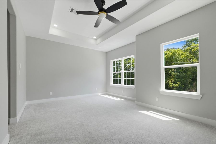 Spacious, unfurnished interior of a new home in , Houston (Image 29).
