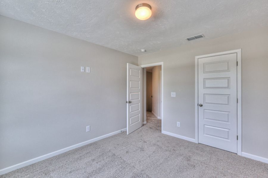 Spacious, unfurnished interior of a new home in Legacy Preserve, Tullahoma (Image 23).