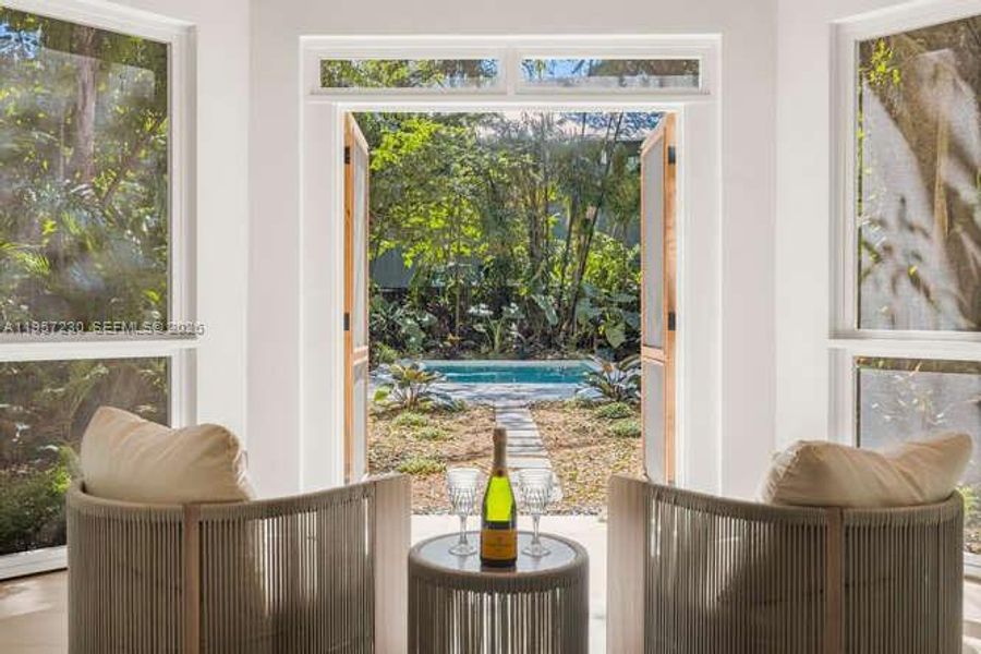 Exterior details and patio area of a home in , Miami (Image 45).