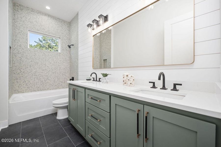 Furnished interior view inside a new home in , Middleburg (Image 7).