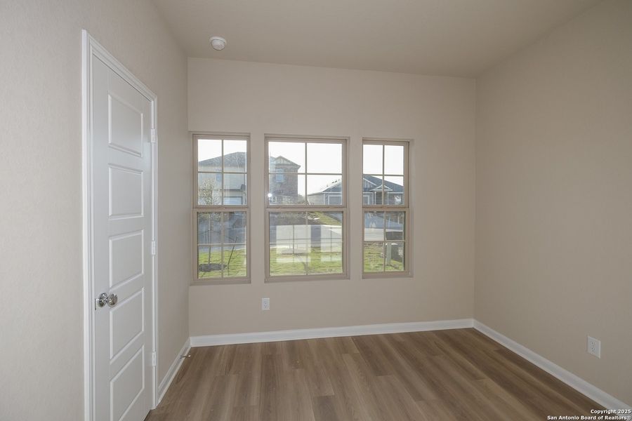 Spacious, unfurnished interior of a new home in Winding Brook, San Antonio (Image 12). Spacious, unfurnished interior of a new home in Winding Brook, San Antonio (Image 12).