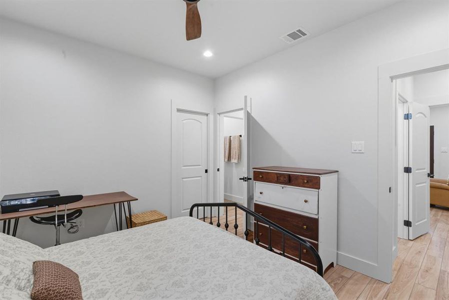 Image 32 of a home in .