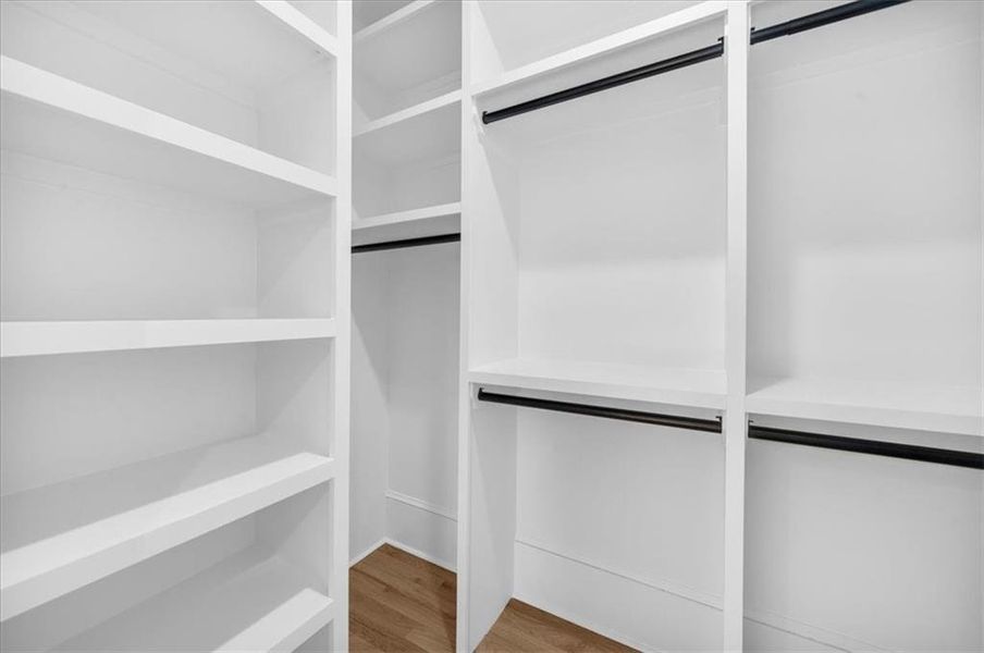 Image 87 of a home in .