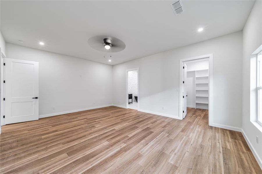 Spacious, unfurnished interior of a new home in , Dallas (Image 28).