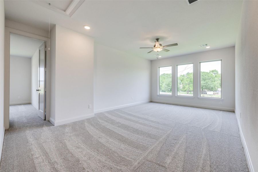 Spacious, unfurnished interior of a new home in , Sealy (Image 27).