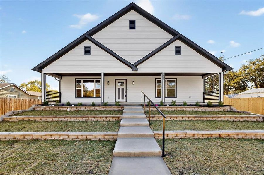 Bungalow with covered porch