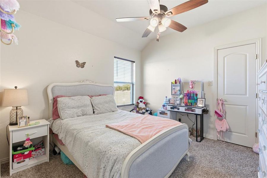 Furnished interior view inside a new home in , Grandview (Image 34).