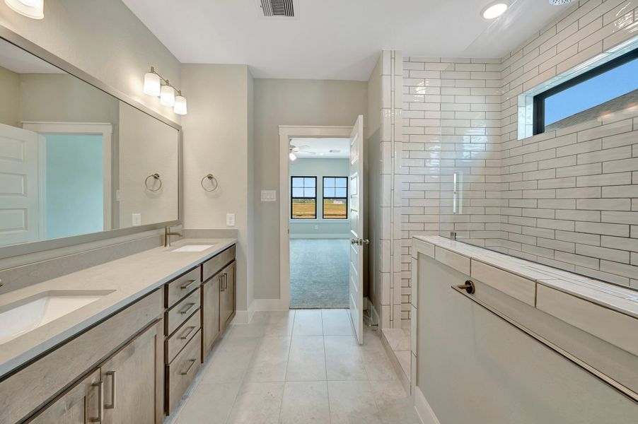 Owner's Bath Owner's Bath