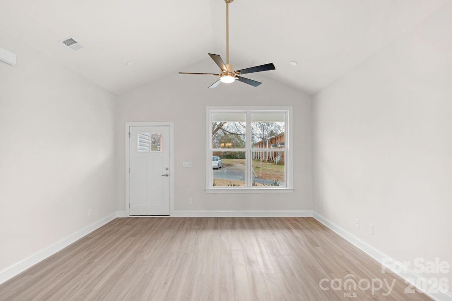 Spacious, unfurnished interior of a new home in , Monroe (Image 18).