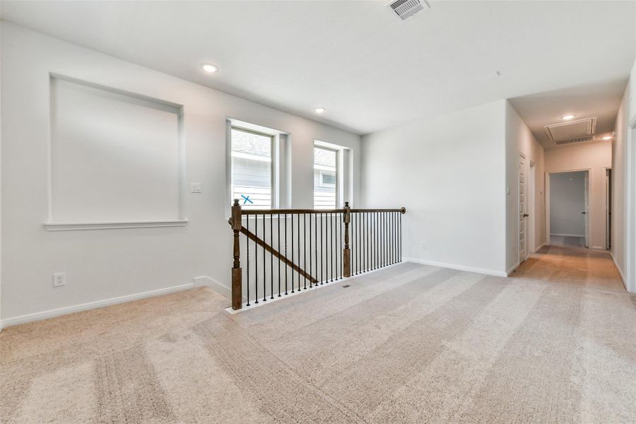 Spacious, unfurnished interior of a new home in Anderson Lakes, Houston (Image 27).