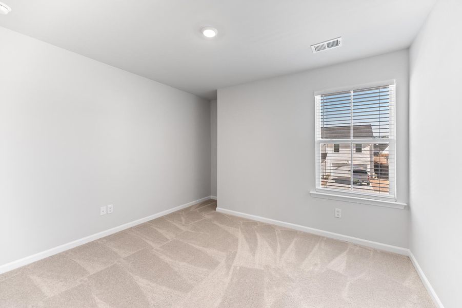 Spacious, unfurnished interior of a new home in Heron's Walk at Summers Corner, Summerville (Image 22).