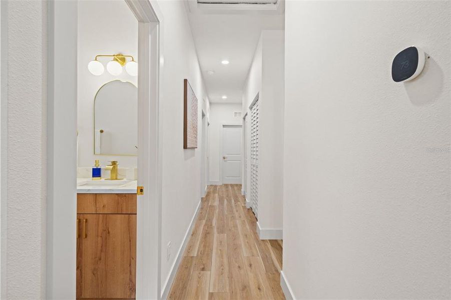 Spacious, unfurnished interior of a new home in , Tampa (Image 19).