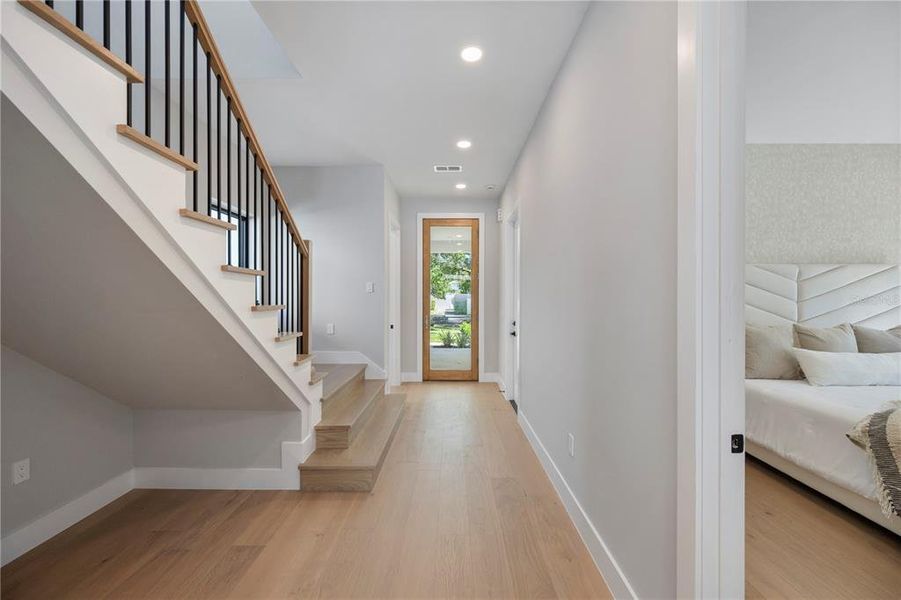 Spacious, unfurnished interior of a new home in , Winter Park (Image 21).