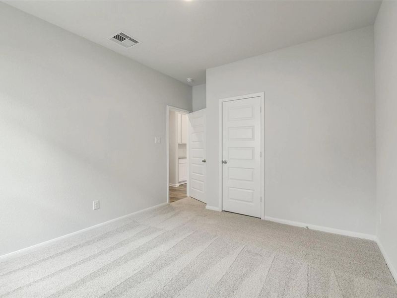 Spacious, unfurnished interior of a new home in Caney Creek Place, Conroe (Image 27). Spacious, unfurnished interior of a new home in Caney Creek Place, Conroe (Image 27).