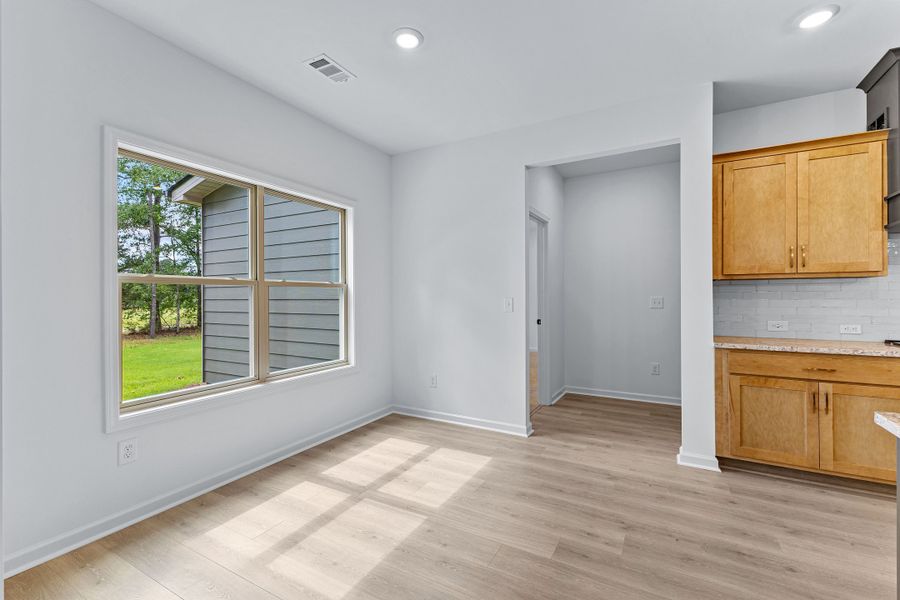 Spacious, unfurnished interior of a new home in Golfview, Thomaston (Image 20).