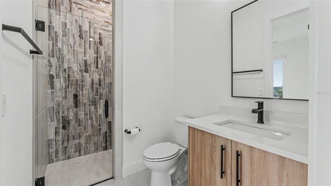 Furnished interior view inside a new home in , Lakeland (Image 17).