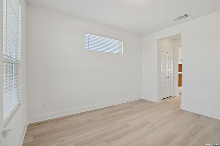 Spacious, unfurnished interior of a new home in Carmel Ranch, Schertz (Image 23). Spacious, unfurnished interior of a new home in Carmel Ranch, Schertz (Image 23).