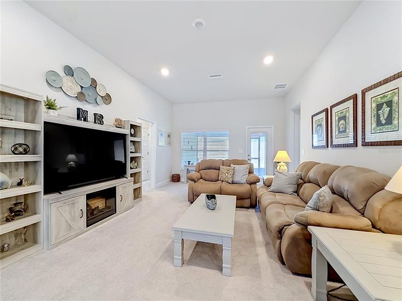 Furnished interior view inside a new home in , Spring Hill (Image 13).