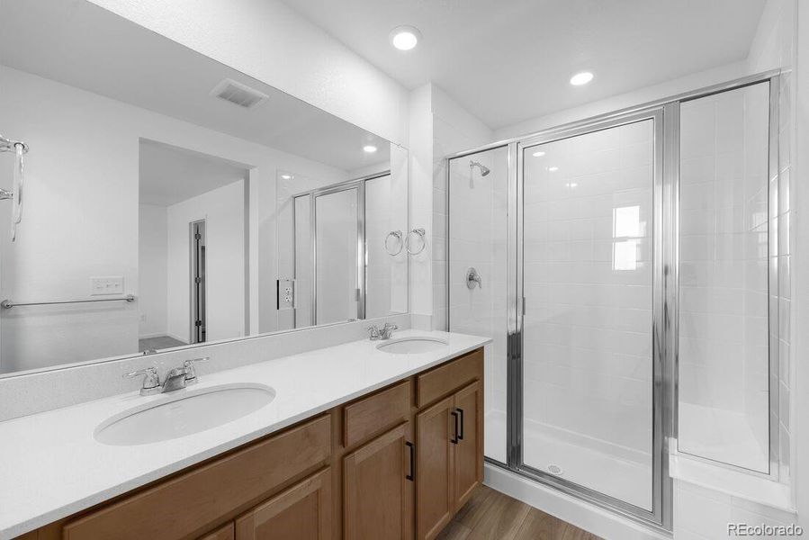 1177 Prospect Aly ~ Ready Now